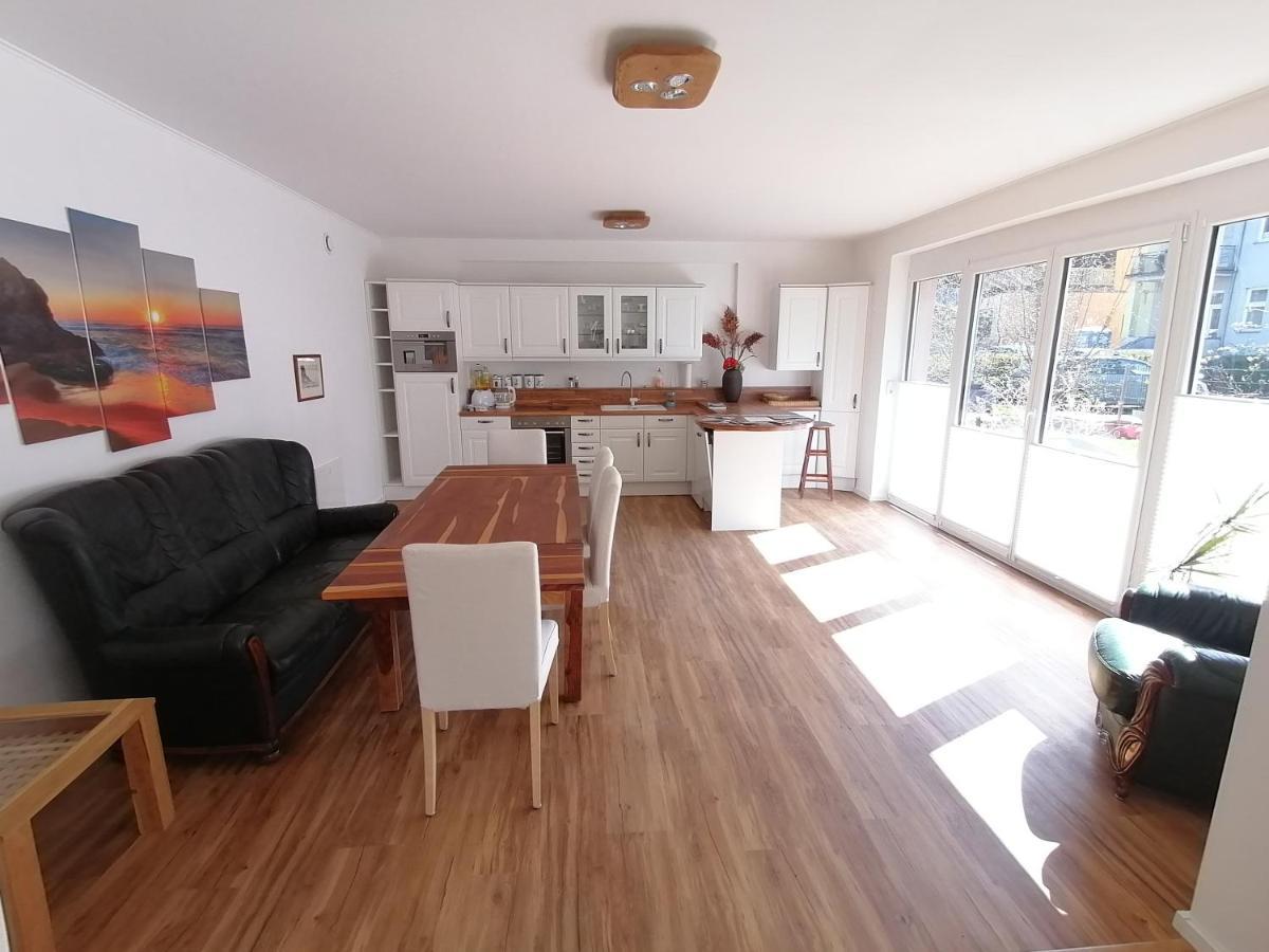 85 Qm Wohnung Pauluste Mit Terasse Und Garten Rostock Exterior photo